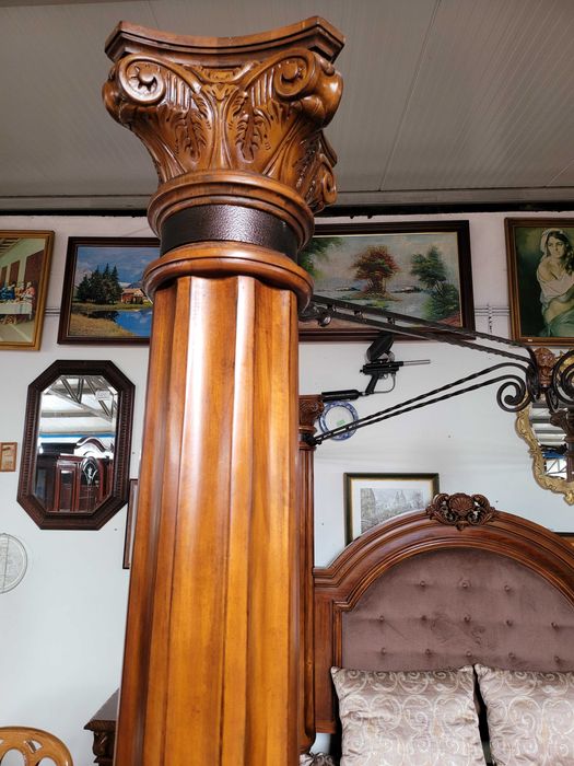 Imponente cama em madeira com dossel - óptimo estado e qualidade