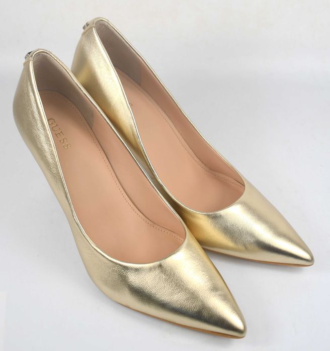 Skórzane czółenka szpikli  Guess plati rozmiar 38