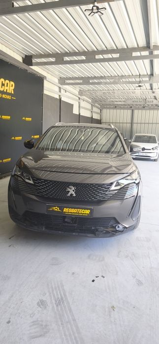 Peugeot 3008 GT híbrido plugin salvado