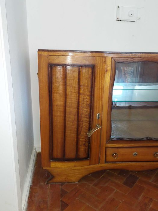 Doação: móveis de sala e mesa