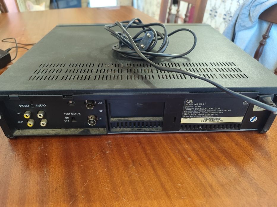 Leitor / Gravador de Vídeo VHS CIE VD-L1