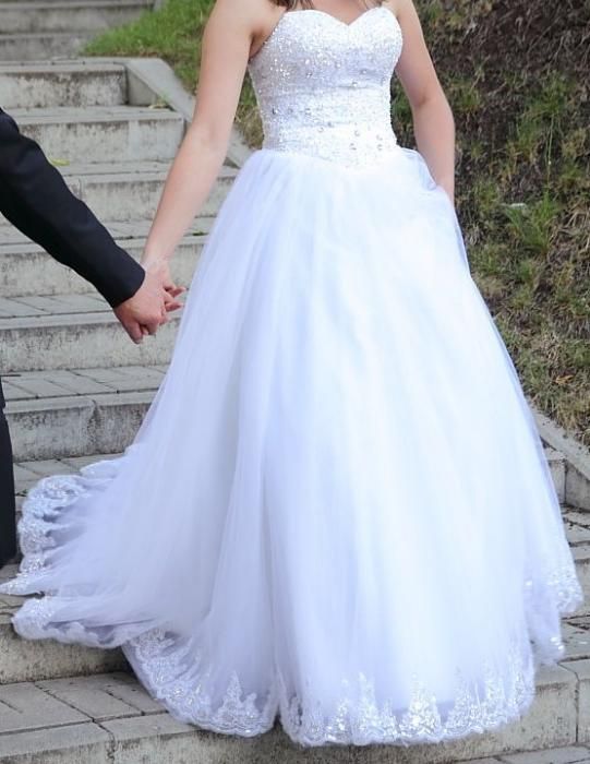 śliczna suknia ślubna Lulu Bridal Relavance