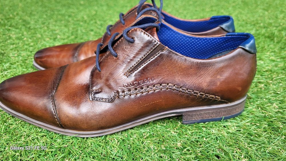 Туфлі чоловічі  Bugatti