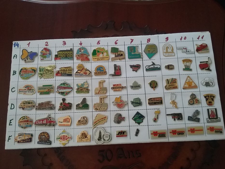 (Tenho estes pin de diversos temas para venda