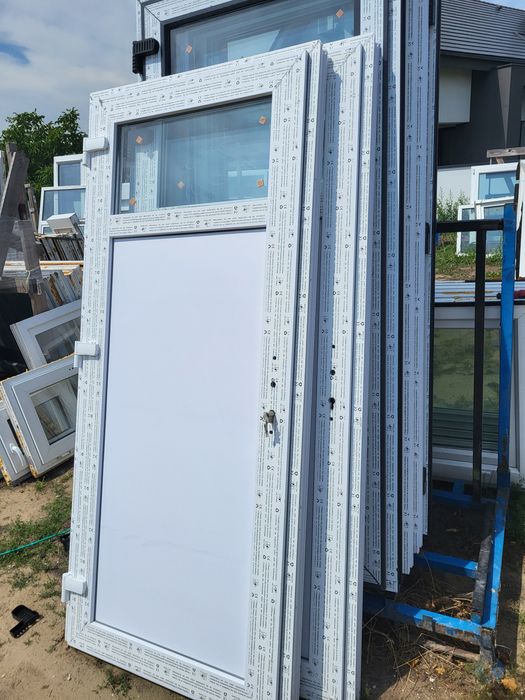 Drzwi PCV szer 90 x 200 wys