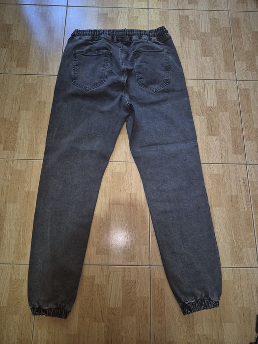 Фірмові Джинси джогери w30