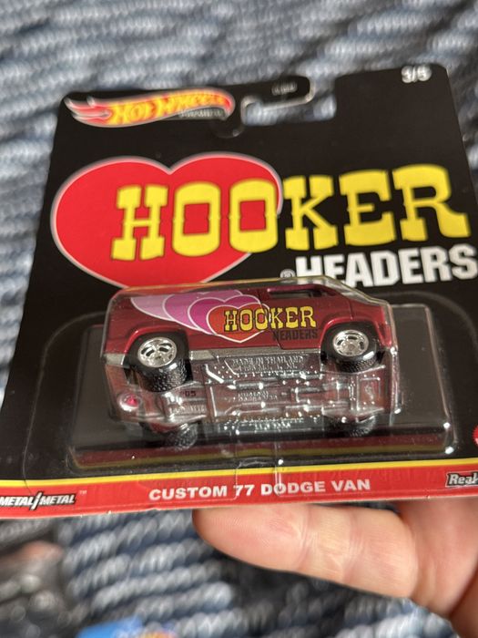 Hot Wheels Premium Custom ’77 Dodge Van HOOKER Headers