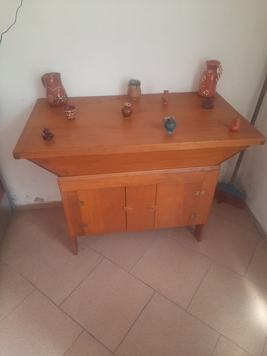 Móveis antigos para venda