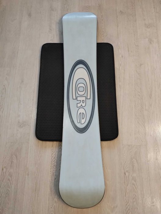Deska snowboardowa- Core- długość 146cm