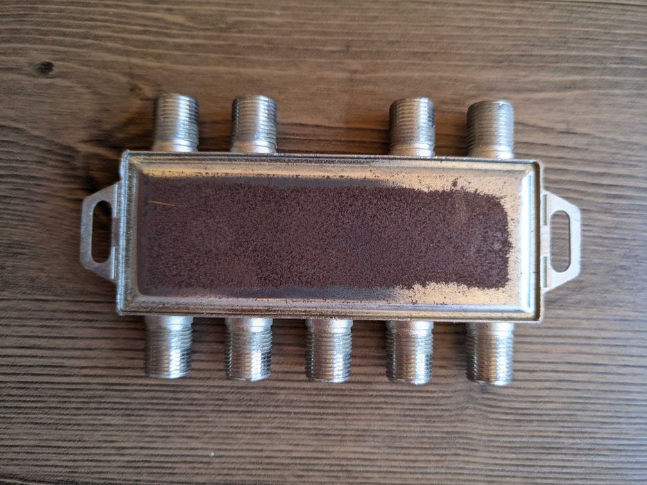 DiSEqC переключатель (дисек) Tiger TS-118 8x1 DiSEqC Switch