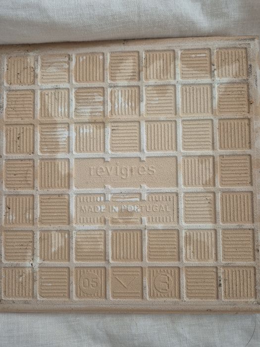 Azulejos Revigrés Antigos (6 Unidades) – Para Restauro / Substituição