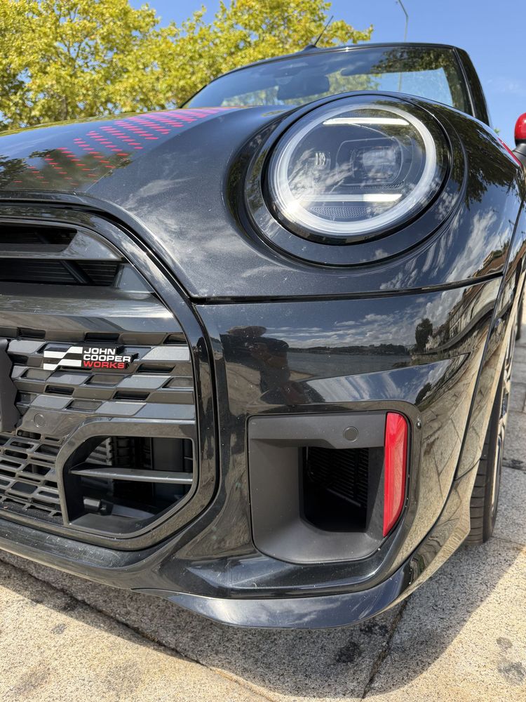 MINI Cabrio John Cooper Works Premium Essential Auto