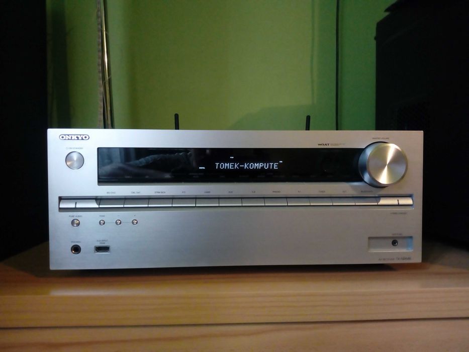 Amplituner Onkyo TX-NR646