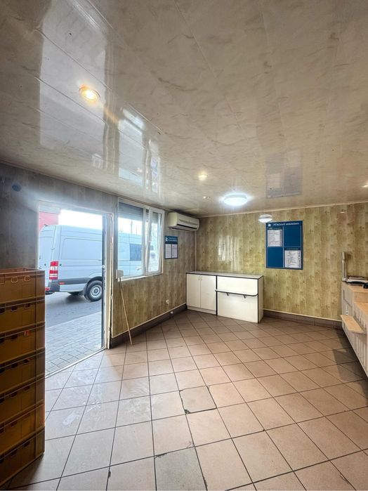 Фасадне комерційне приміщення м.Луцьк