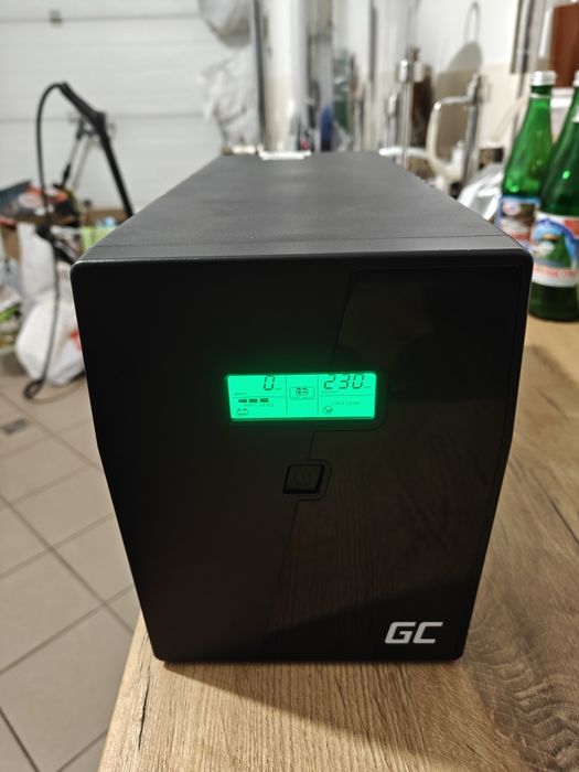 Лінійно-інтерактивне ДБЖ Green Cell UPS05 2000VA