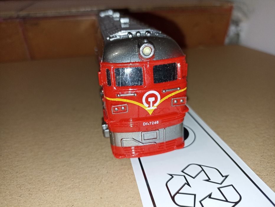 Model lokomotywy spalinowej ok 25 cm