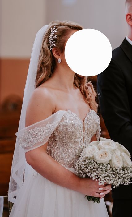 Suknia ślubna wyszywana kamieniami kolekcja 2024