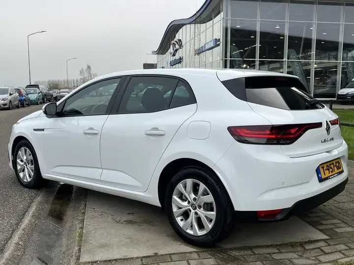 Бампер Renault Megane E-Tech розборка рено меган е теч