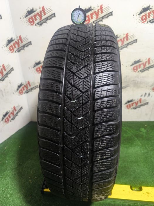 # Opona Pirelli sotto zero 3 225/60/18 pojedynka