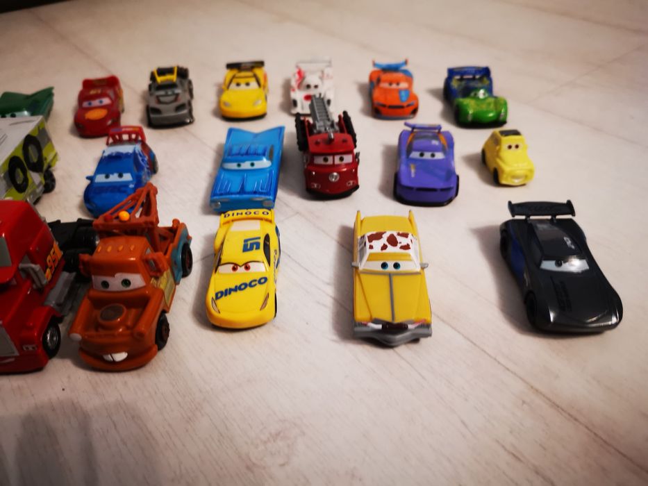 Zestaw 12 autek i samolotów z Filmu Auta Cars i Plane Samoloty