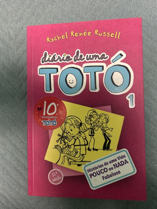 Livro “diario de uma Toto” de Rachel Renée Russel