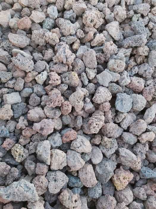 Xisto preto em big bags de 1000kg para decoração e jardim