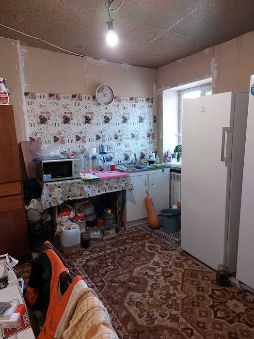 Продаж житлового будинку