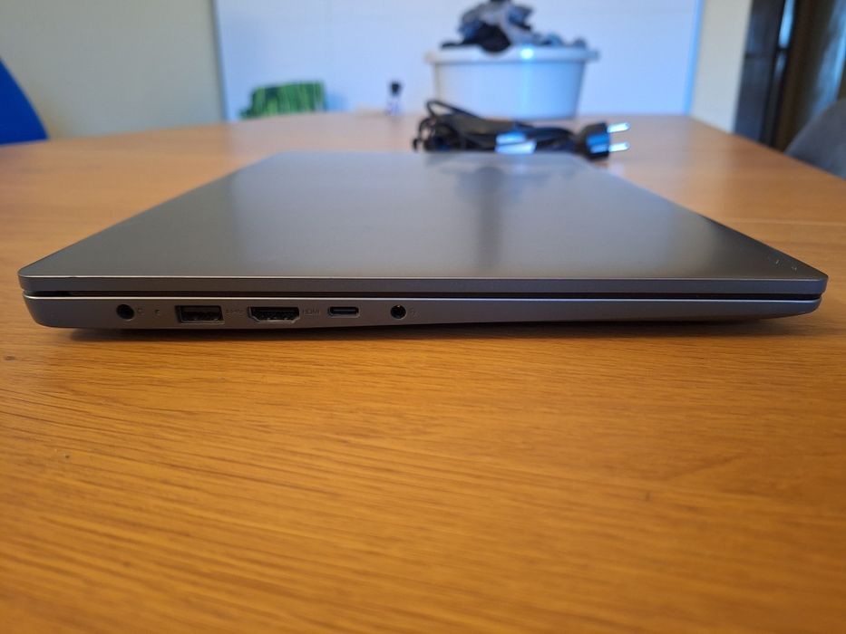 PC Laptop Lenovo IdeaPad Slim 3