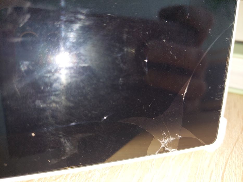 Tablet Sony uszkodzony na części