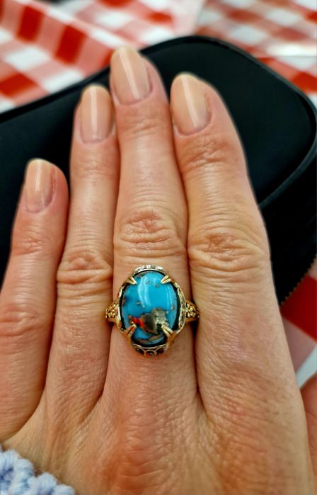 Cudowny w art deco turkus