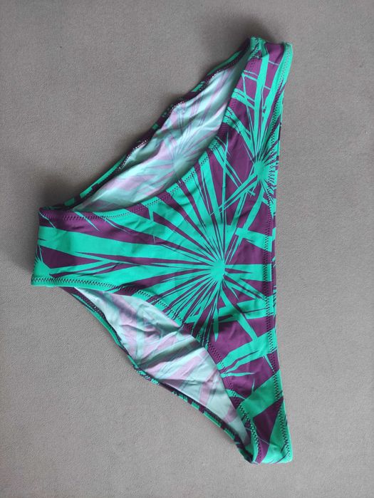 Majtki od kostiumu kąpielowego