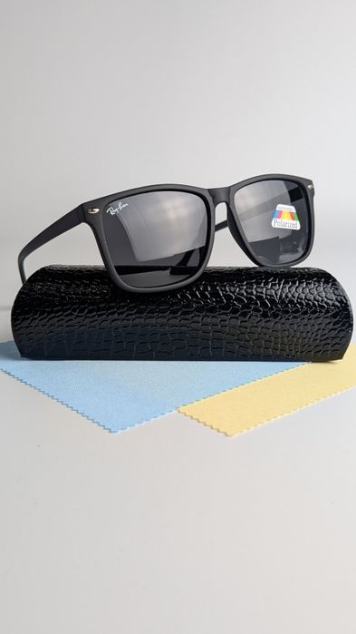 Стильні сонцезахисні окуляри Ray Ban