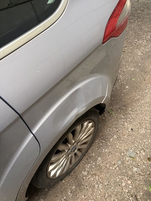 Ford s max , терміново