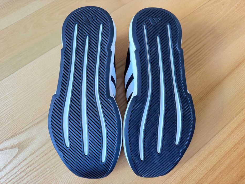 NOWE buty sportowe Adidas Lightshift (rozmiar 43⅓)