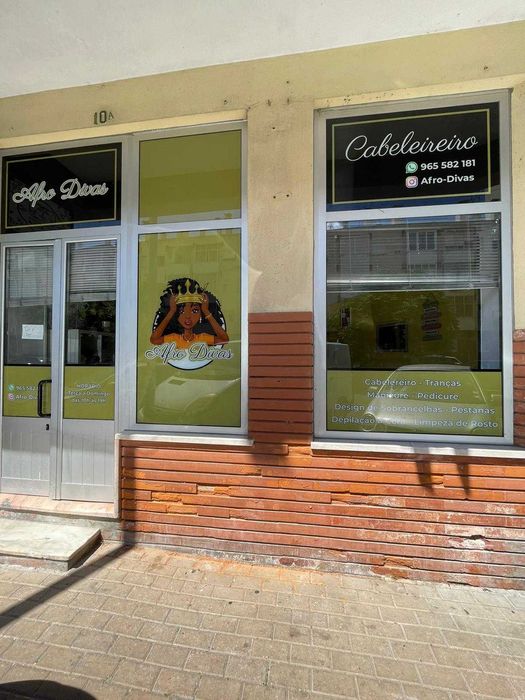 Alugo Mesa de Manicure