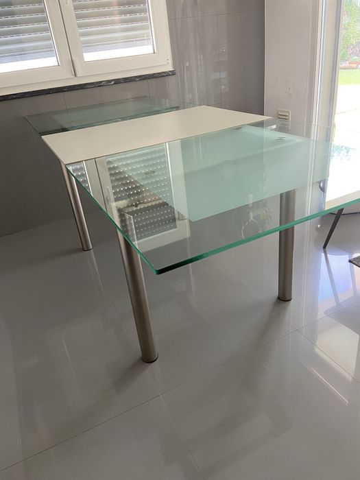 Mesa de vidro extensível 1,50m → 2,15m | Inox escovado | Excelente estado