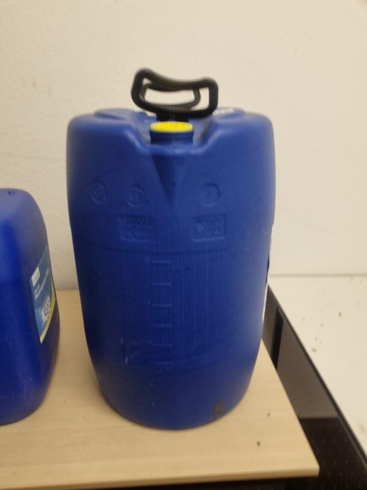 Beczka,karnisterek,bańka PE 30l,60l,220l