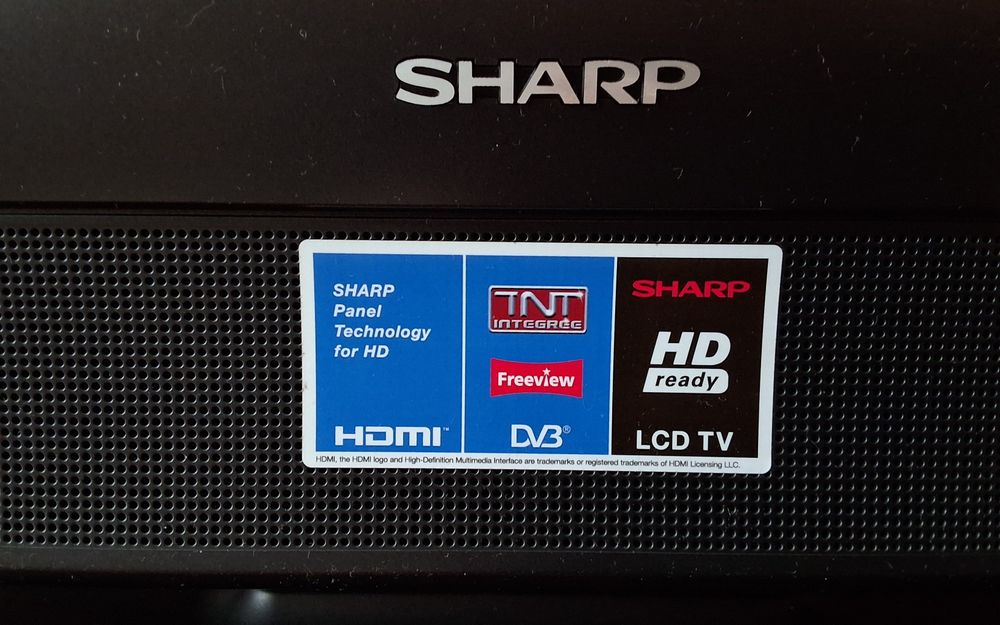 Японский телевизор " SHARP" 37"