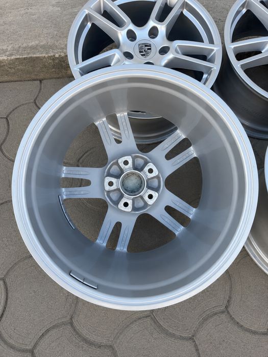 Диски R19  5x130 Porsche Panamera Різноширокі