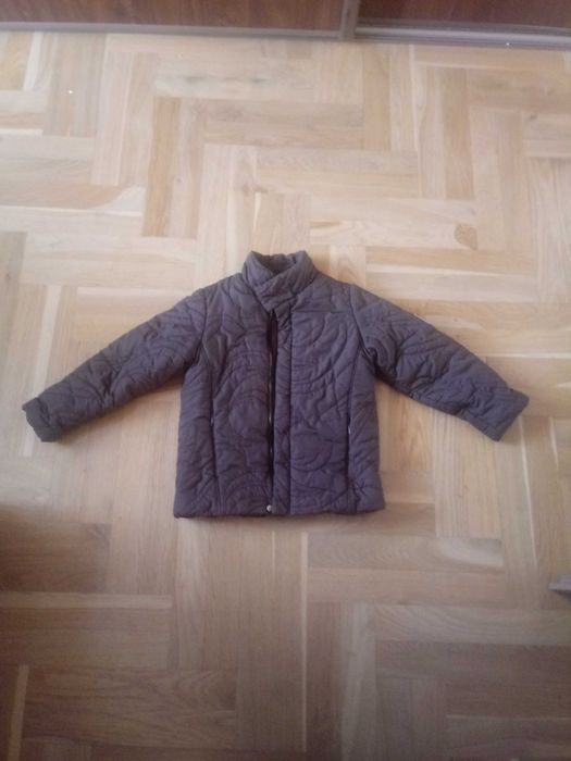 Kurtka wiosenno-jesienna rozm. 116 + zabawka gratis