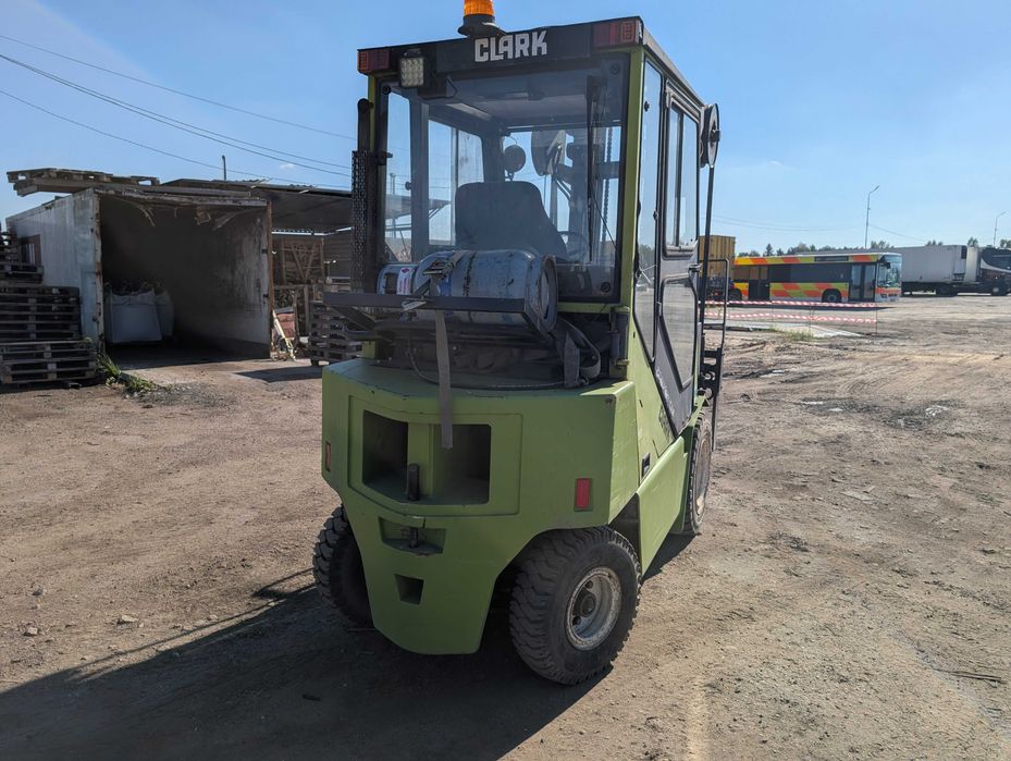 Wózek Widłowy Clark GPM 25 C LPG
