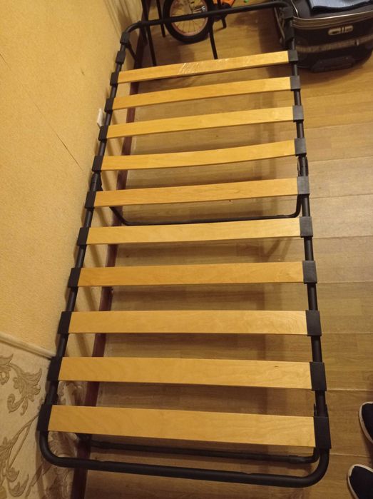 Ліжко розкладне з матрацом