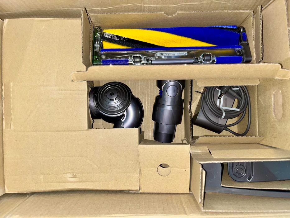 Пылесос Dyson V15 Detect Total Clean Extra NEW (10 насадок)