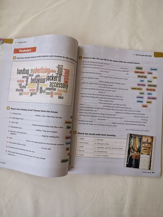 Inglês 8º - Workbook / Caderno de Atividades - "New Wave Revolution 8"