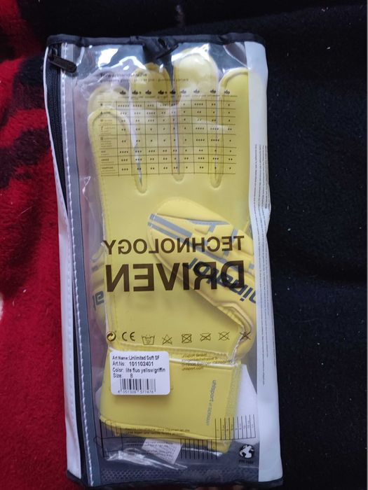 Rękawice Bramkarskie Uhlsport Unlimited Soft SF rozmiar 8