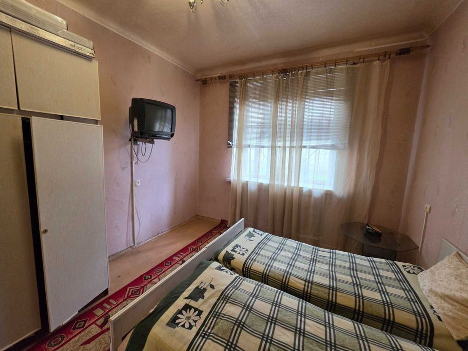 ПРОДАМ 2-КІМН. на пр. Т. Шевченка (центр міста, червона лінія)  (Н)