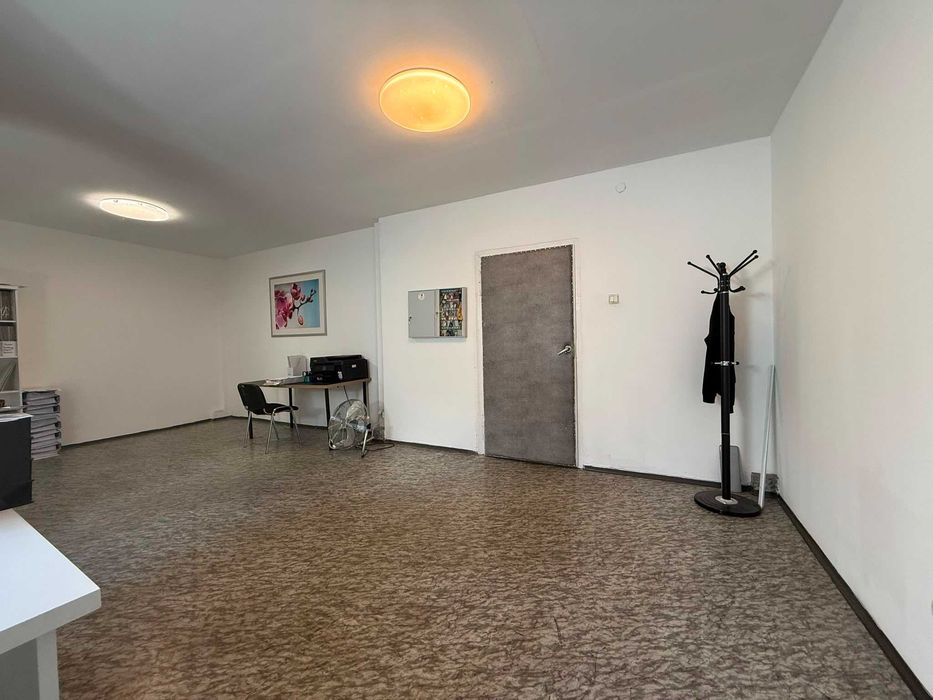 Lokal 30m2  - TANIO