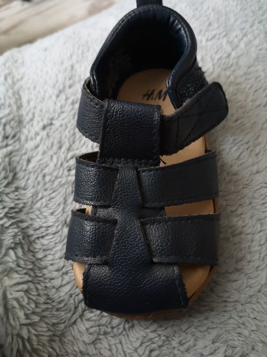 Granatowe sandałki chłopięce h&m rozmiar 18 /19