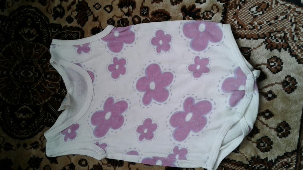 Бодики с коротким и длинным рукавчиком.