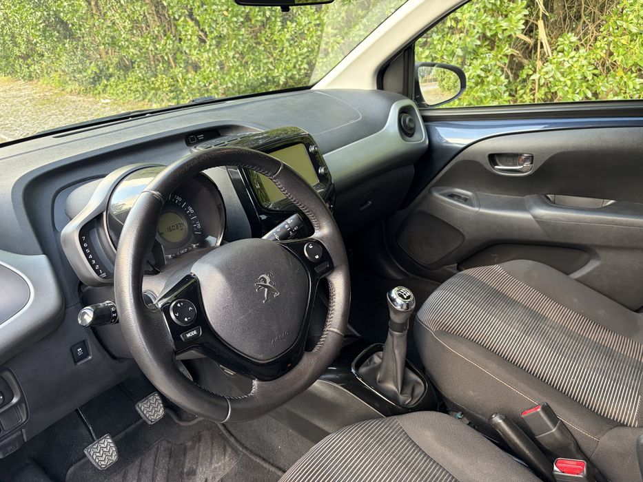 Peugeot 108 1.2 Allure Top Teto de abrir panoramico
